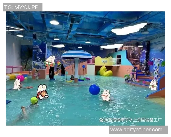 室内泳池水中乐园