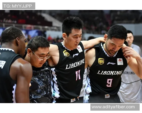 西安篮球队近期状态引发热议球迷对表现和战术提出不同看法